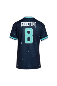 Saksa Leon Goretzka #8 Jalkapallovaatteet Naisten Vieraspaita MM-kisat 2026 Lyhythihainen